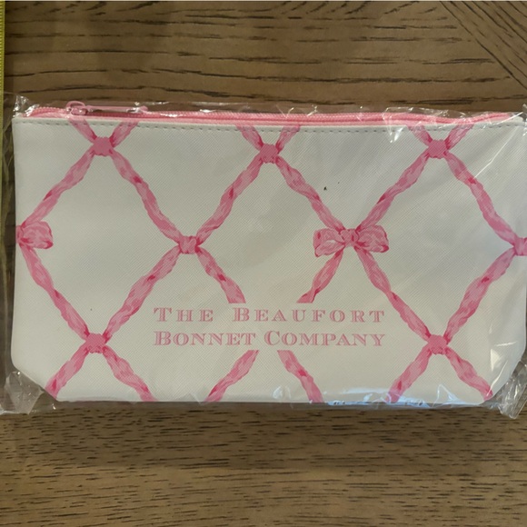 TBBC cosmetic bag - Picture 1 of 2